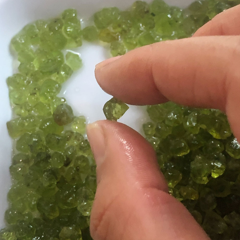 20g/Pack Natural Peridot Olivi - Aquarium Marine Stone review and price
